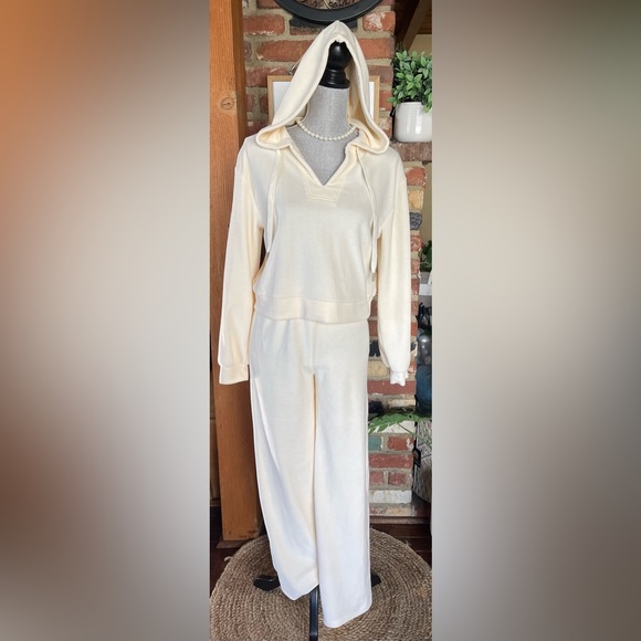 Hoodie set - Picture 2 of 2